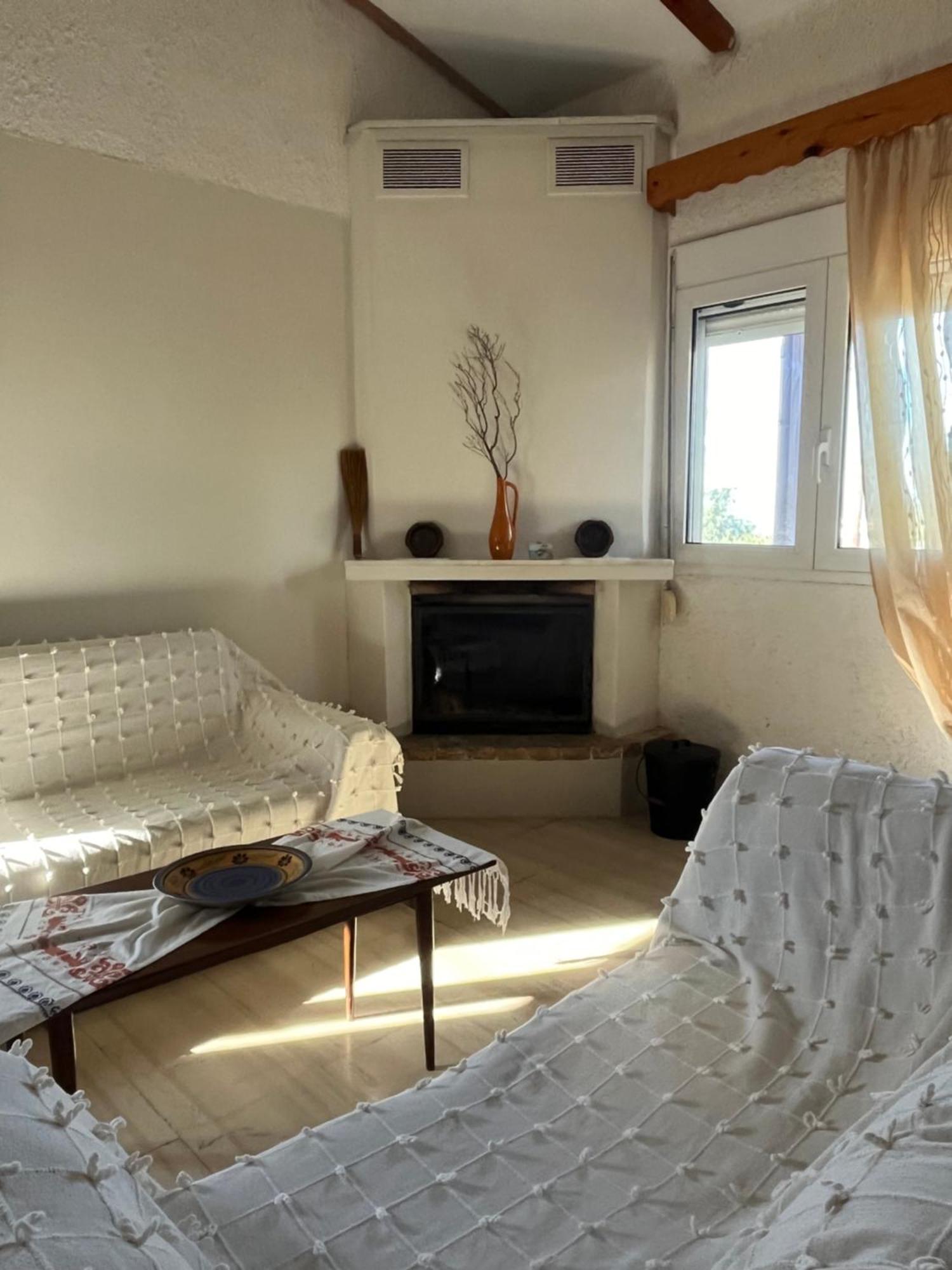 Kamera House Khordhákion Eksteriør billede